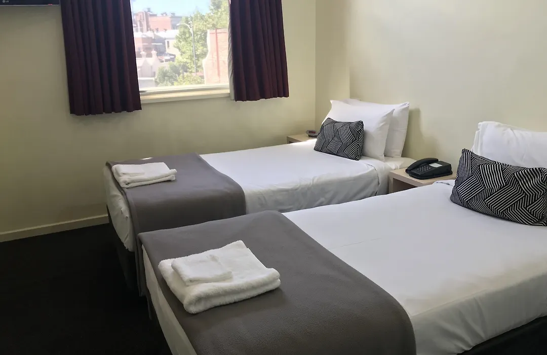 Miami Hotel Melbourne-1