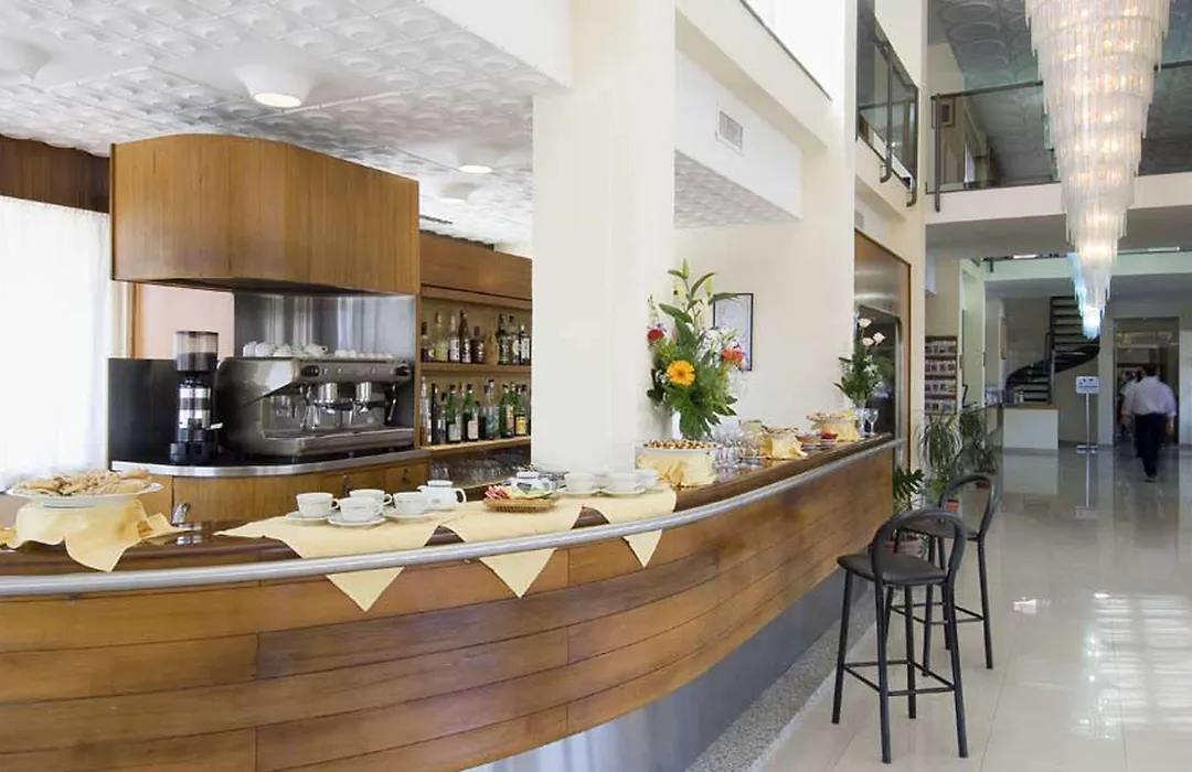 Hotel Hr-1