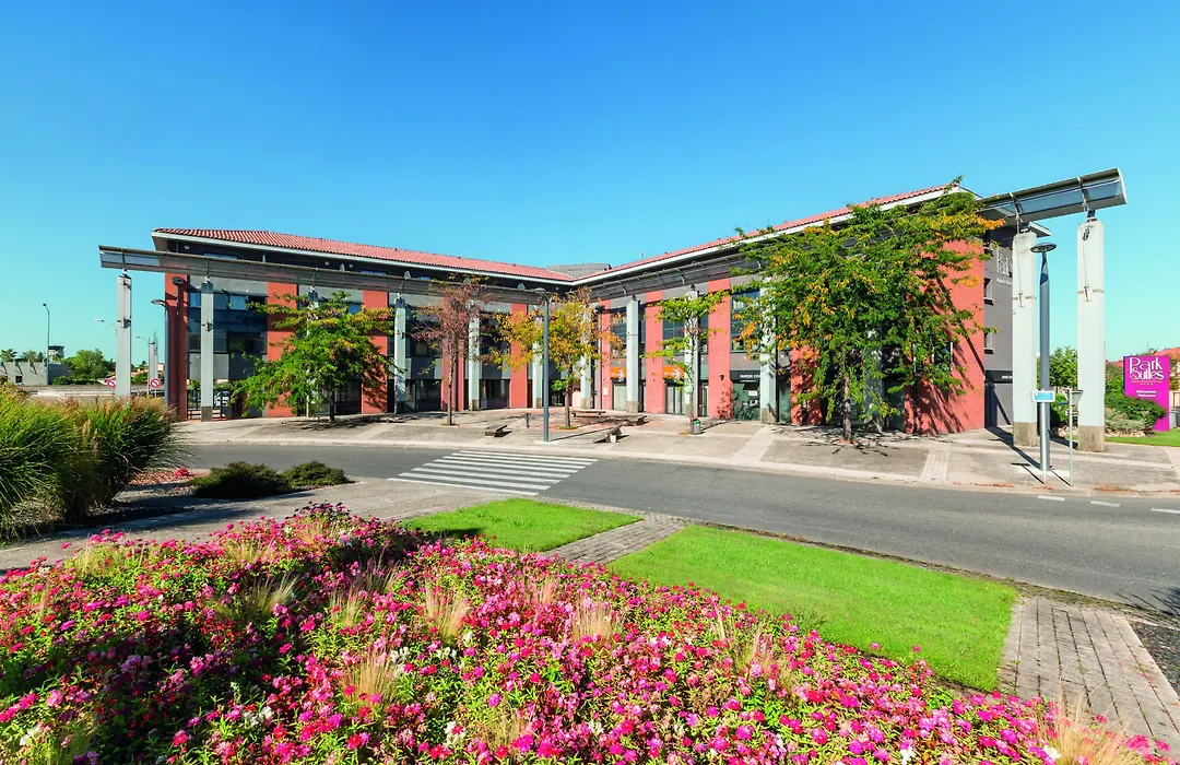 Clarion Aparthotel Toulouse Blagnac Airport-1