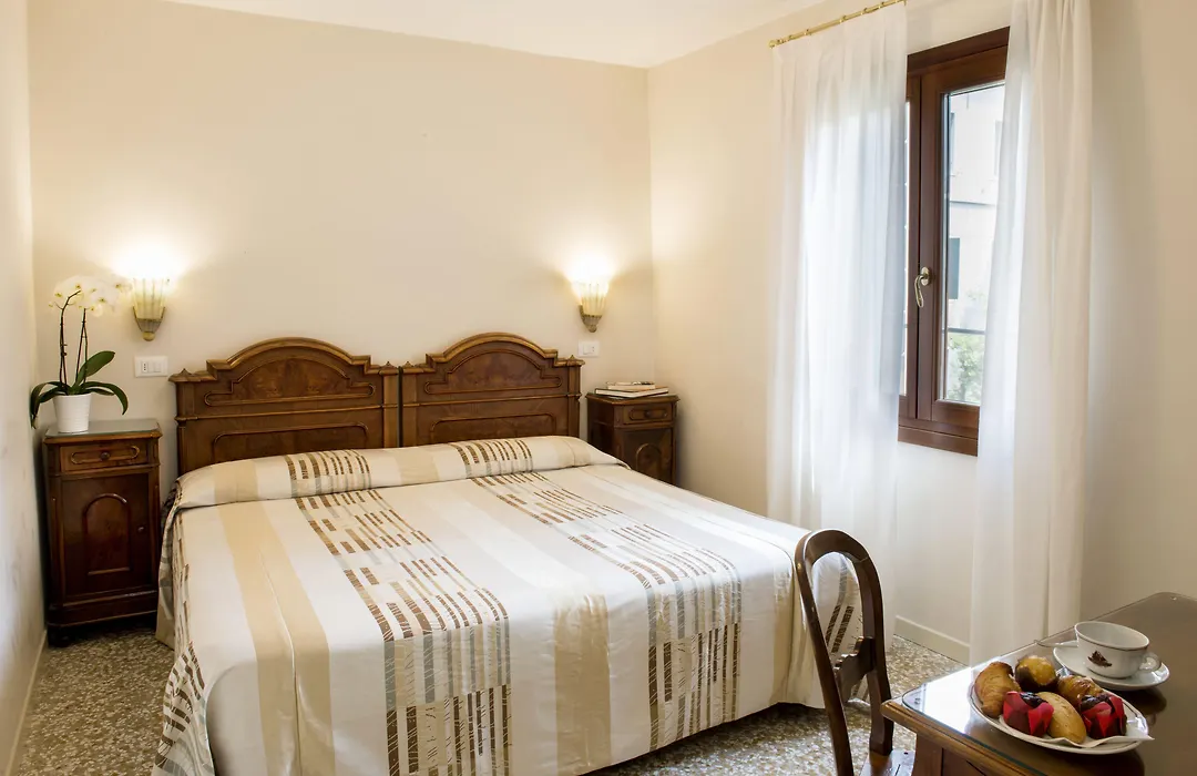 Hotel Agli Alboretti-1