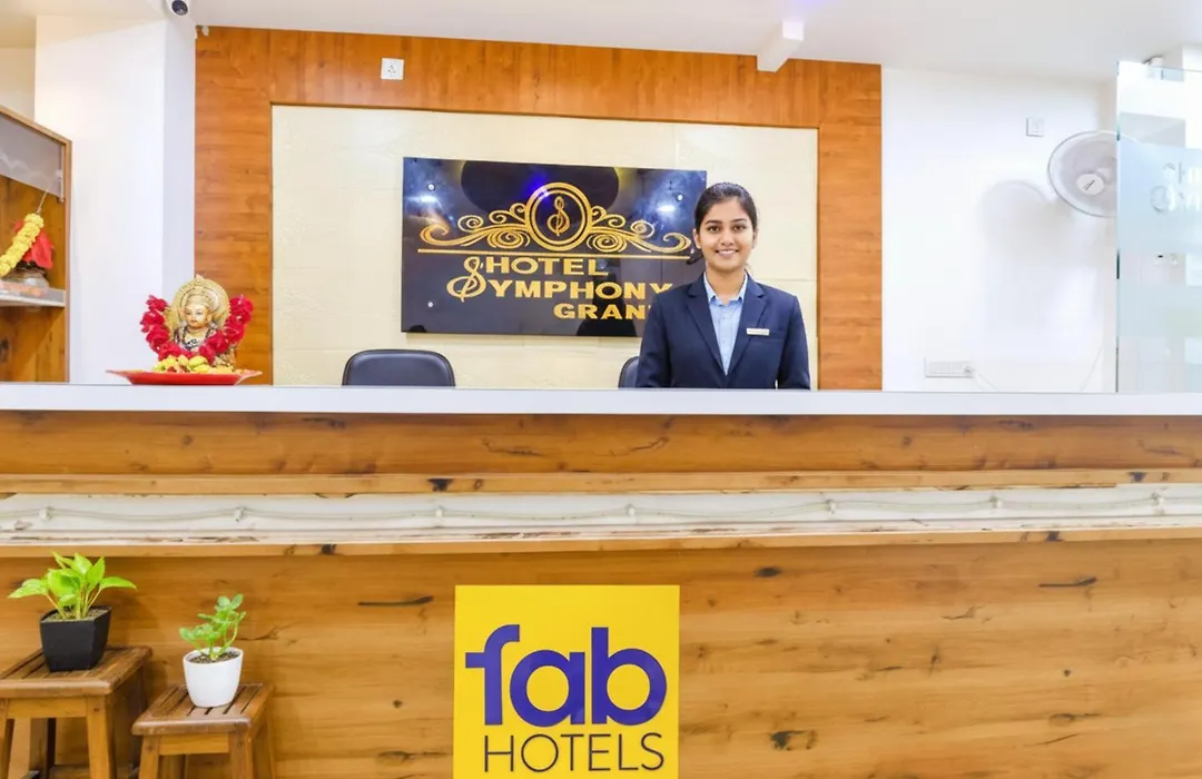 Fabhotel Symphony Grand - Inside Barcelona Complex-1