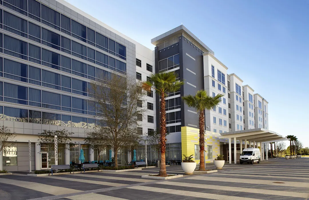 Courtyard By Marriott Orlando Lake Nona-1