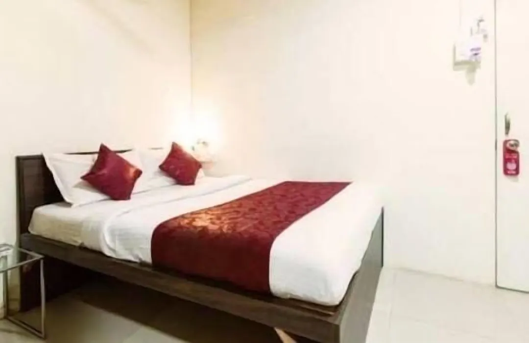 Hotel Saffron Inn-1