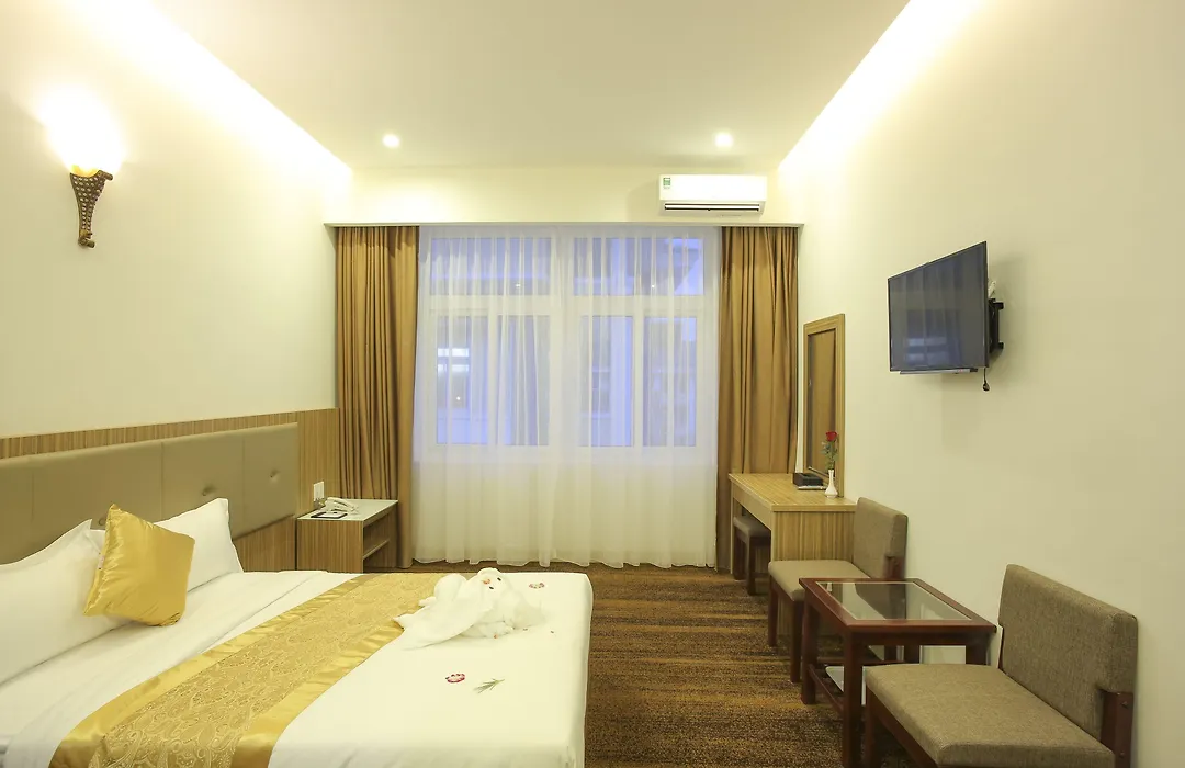 Red Palace Hotel-1