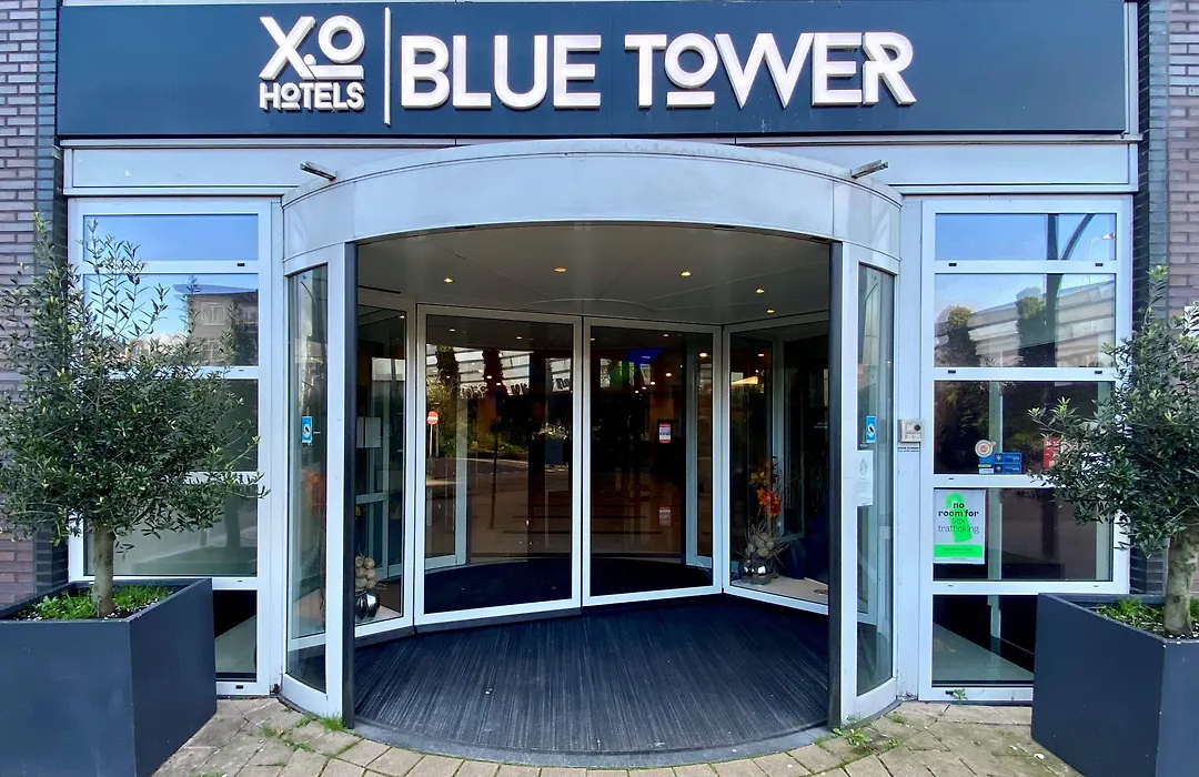 Xo Hotels Blue Tower-1