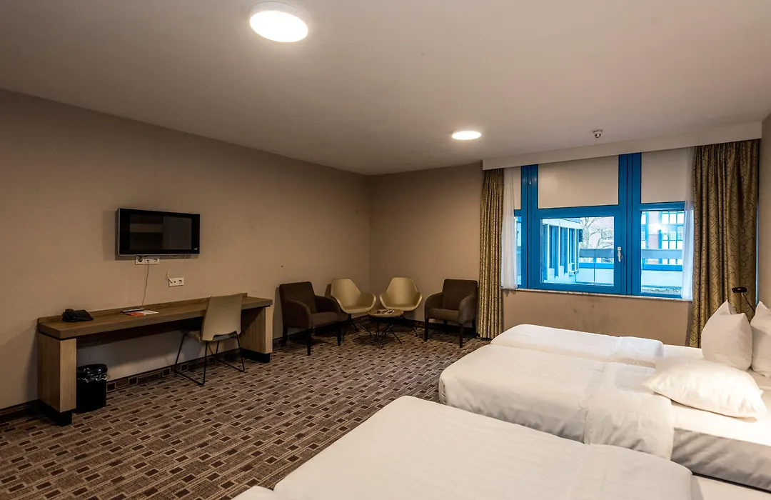 Xo Hotels Blue Square-1