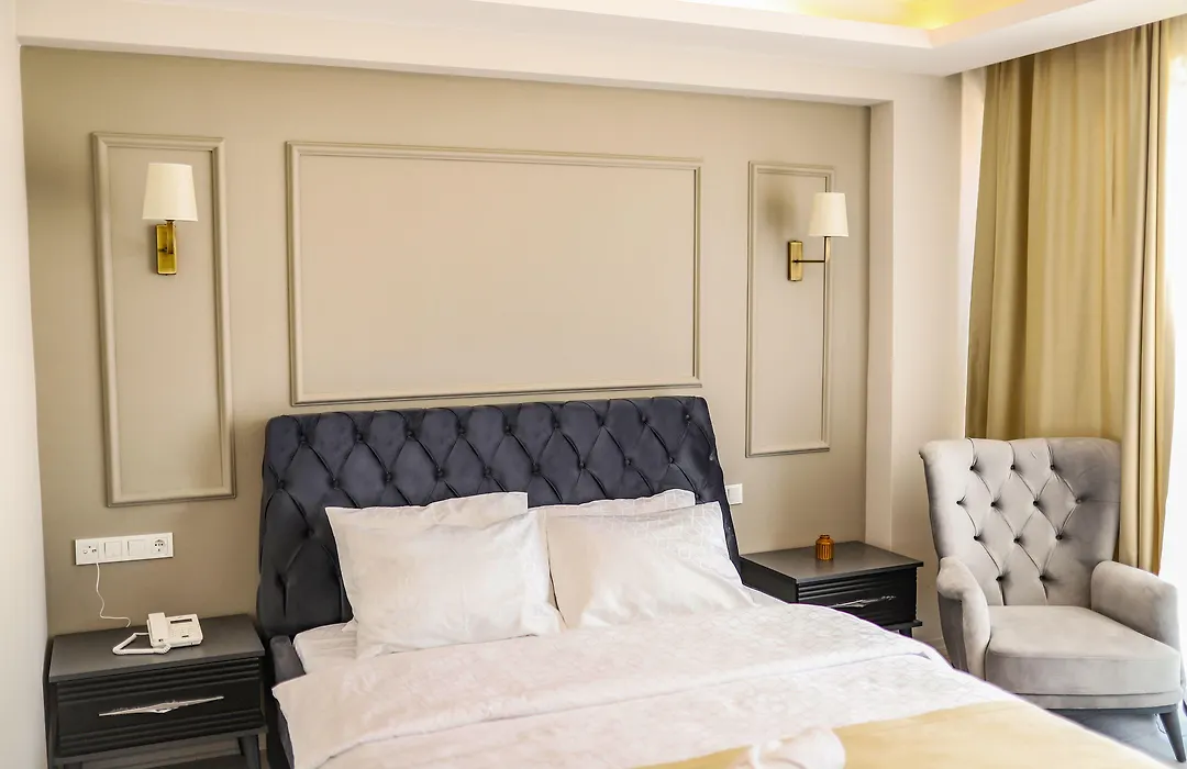 Petra Hotel Tuzla-1