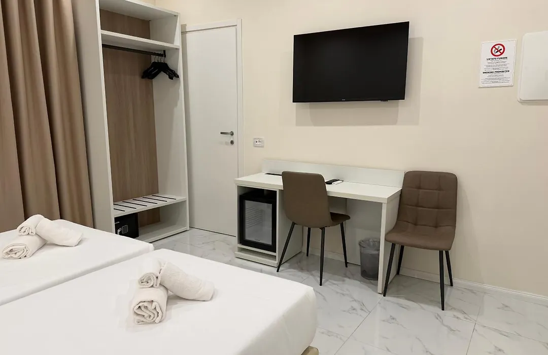 Hotel Margot-1