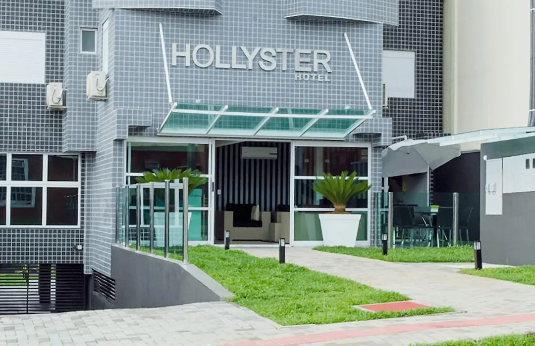 Hollyster Hotel-1
