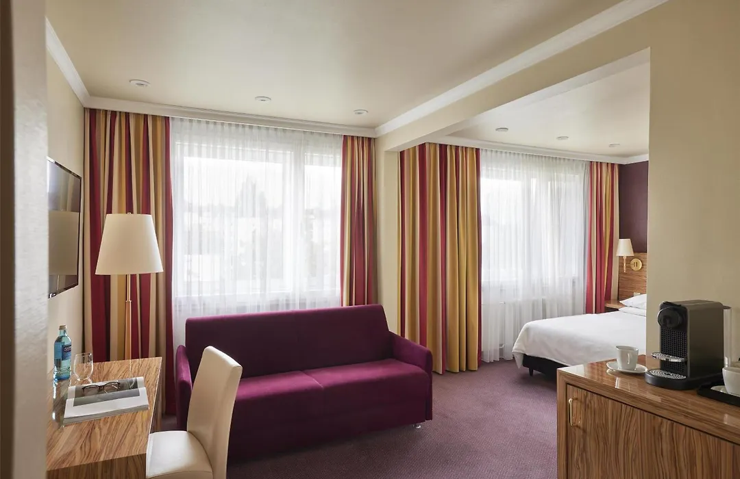 Best Western Raphael Hotel Altona-1