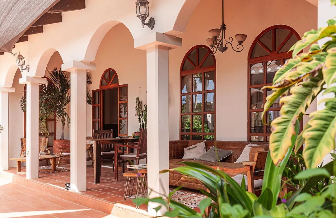 Goood Resort-1