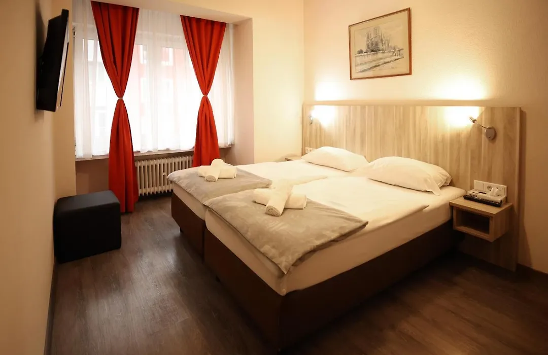 Hotel Paris-1