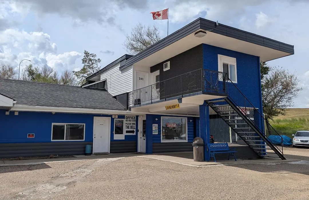 Riverside Motel & Suites-1