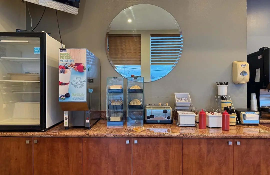 Days Inn By Wyndham San Diego-East/El Cajon-1