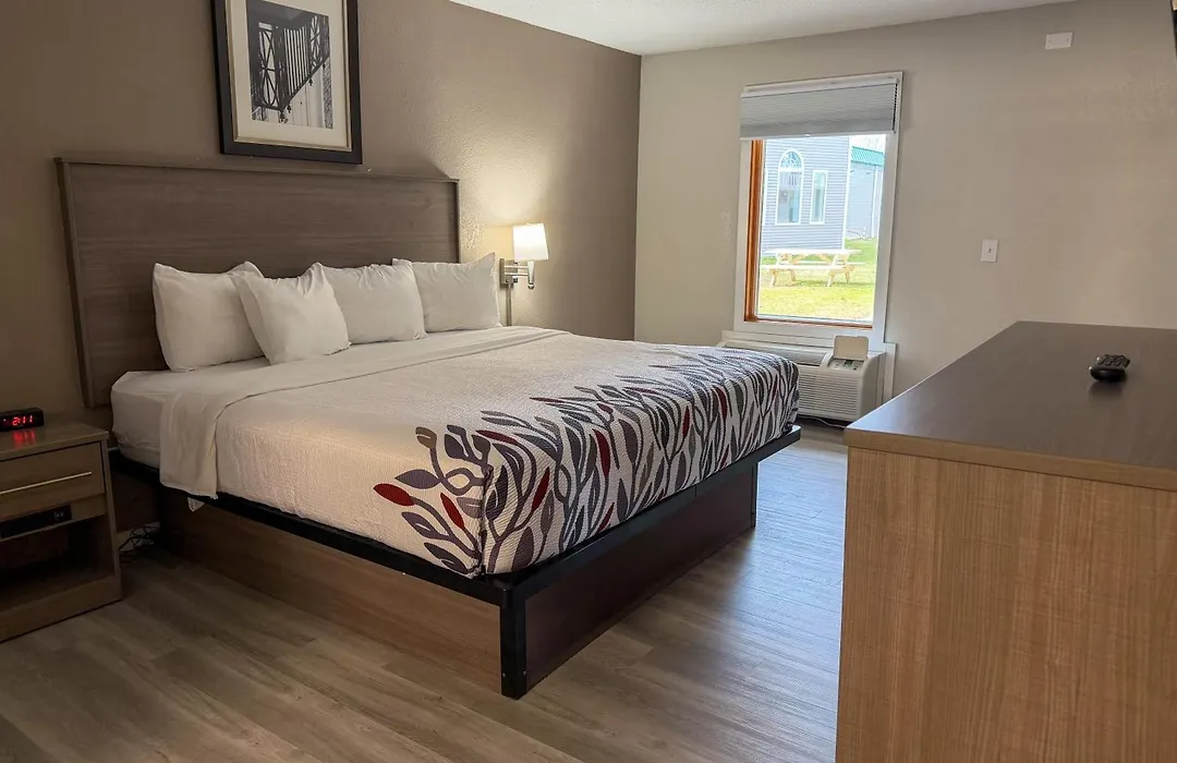 Whalers Inn And Suites-1