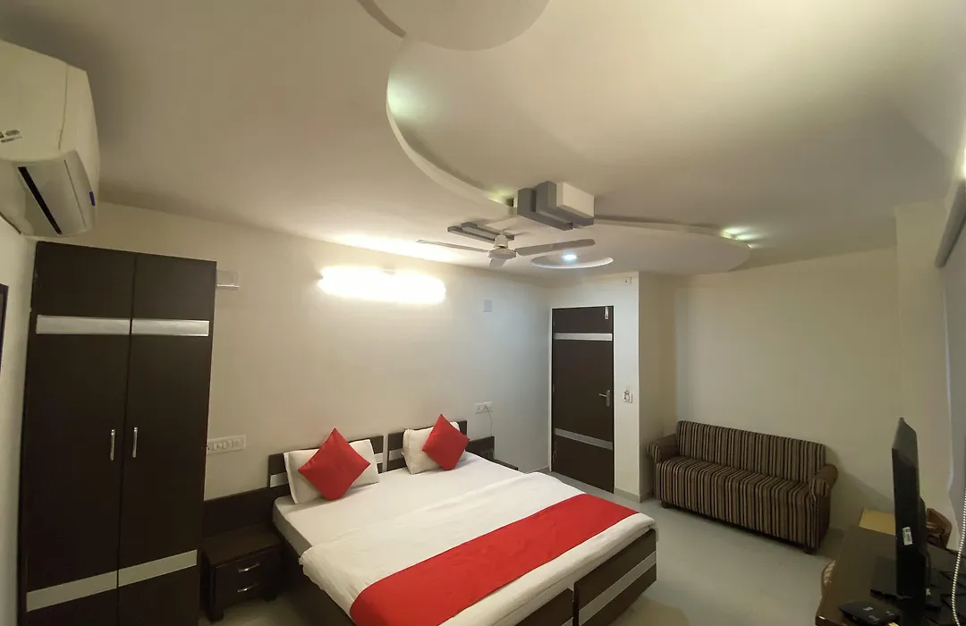 Hotel Riverfront-1