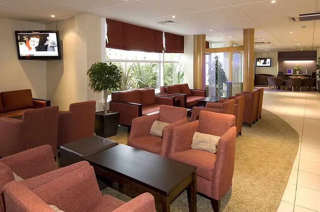 Premier Inn Manchester Airport Runger Lane South-1