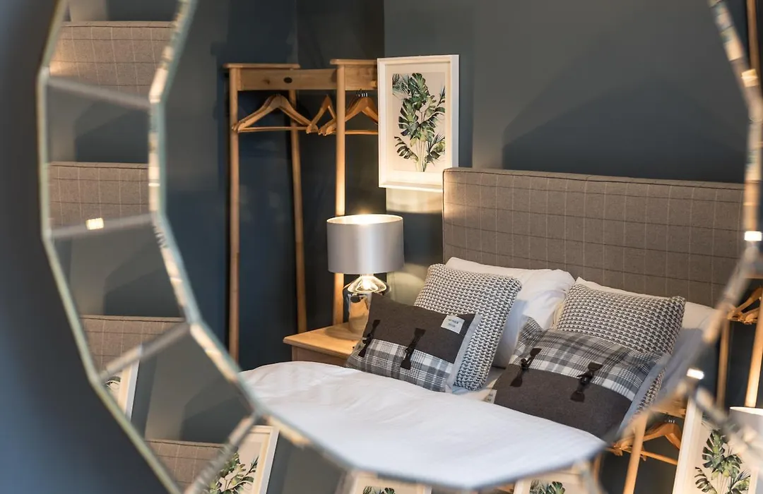 Summerfield Pub & Boutique Rooms-1
