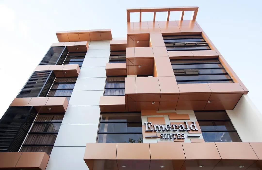 Emerald Suites Cdo-1