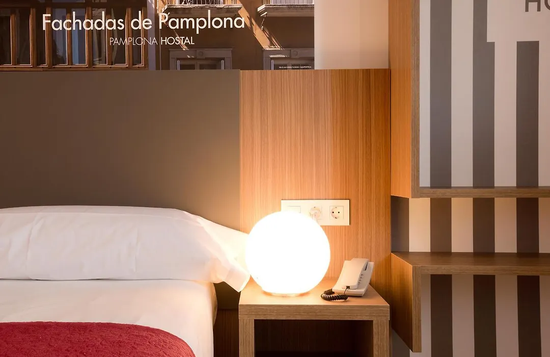 Iraipe Pamplona Hostal Auto Check-In-1