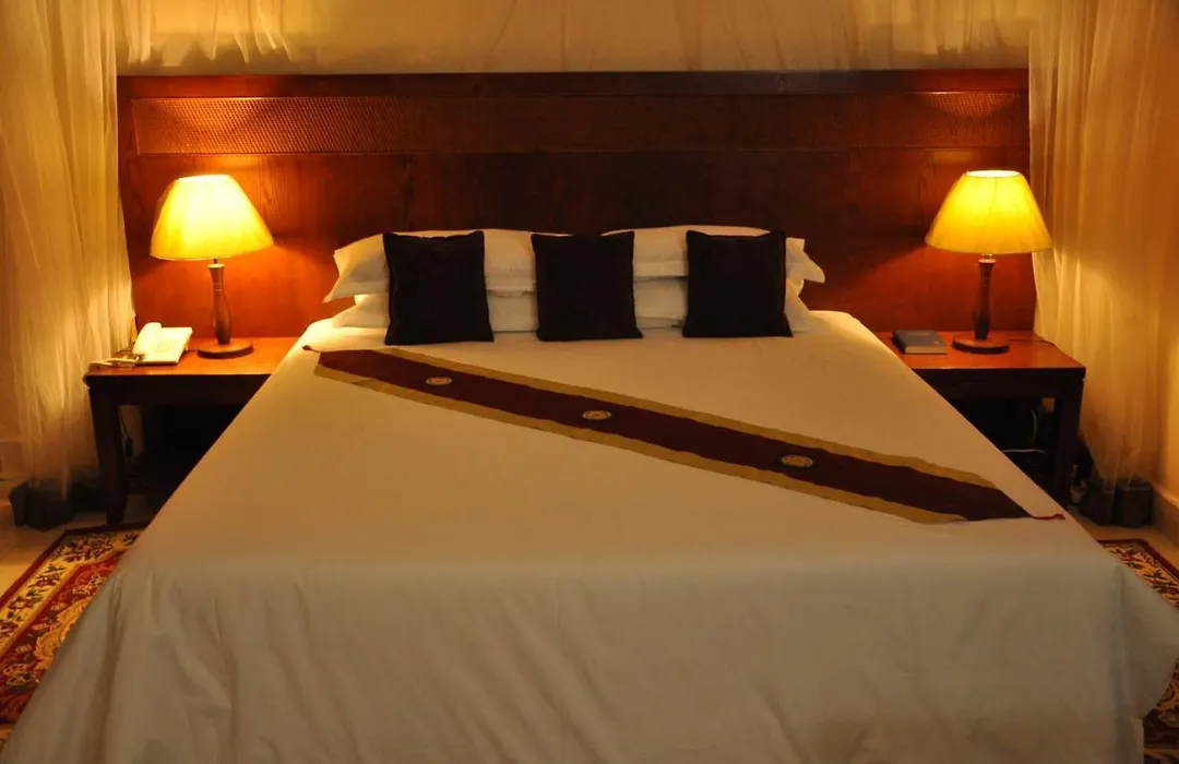 Garr Hotel-1