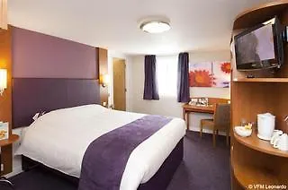Premier Inn Manchester Airport Runger Lane South-2