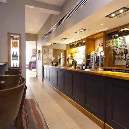 Premier Inn London City - Old Street-3