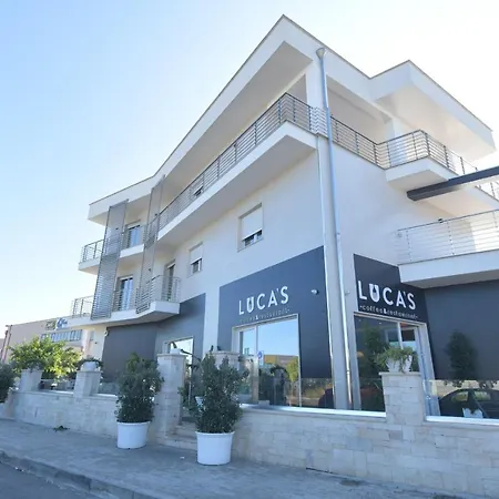 Noemi B&B-2