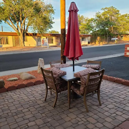 Red Rock Motel And Dam Motel-3