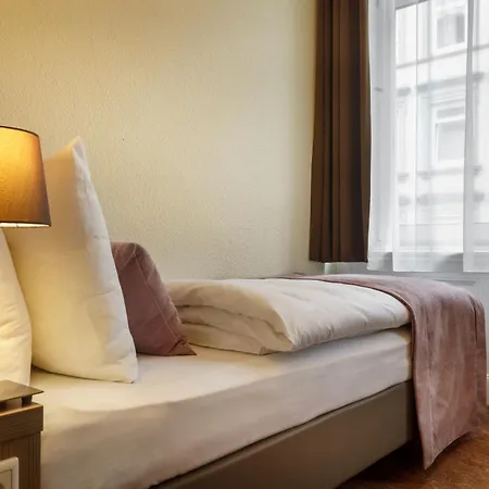 Hotel Alster-3