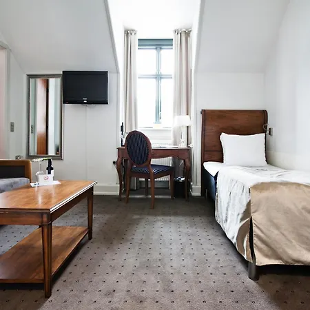 Best Western Plus Hotel Hebron-3