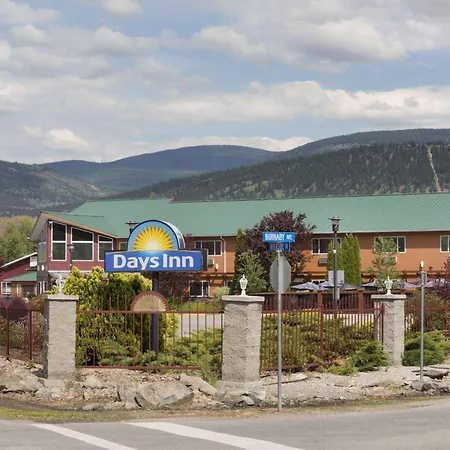 Days Inn By Wyndham Penticton Conference Centre-3