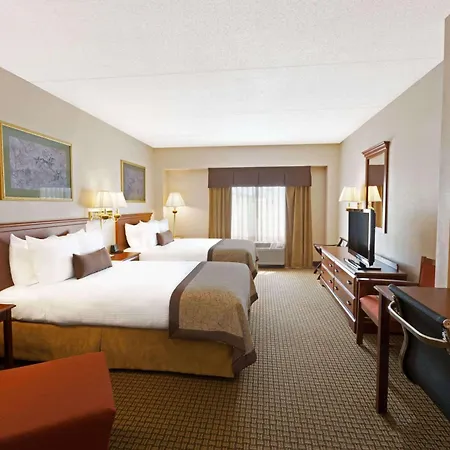 Wingate By Wyndham Charlotte Airport-3