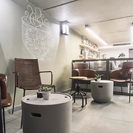 Mr Todd Hotel-3