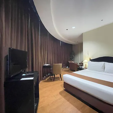 Golden Peak Hotel & Suites Powered By Cocotel-3