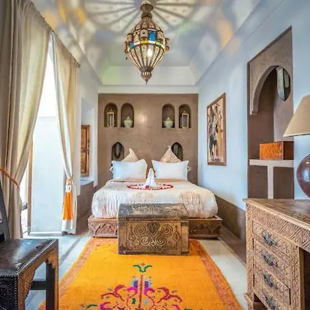 Riad Jaune Safran Entire House-3