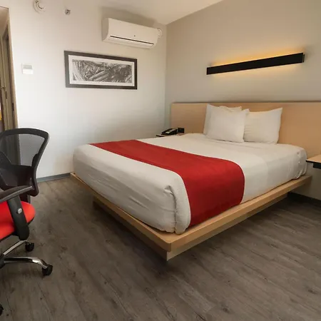 City Express By Marriott Santiago Aeropuerto-2
