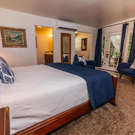 Old Ranch Inn - Adults Only 21 & Up-2