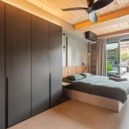 Sleepy Joes Apartments-3