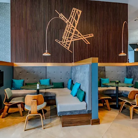 Courtyard By Marriott Santiago Airport-2