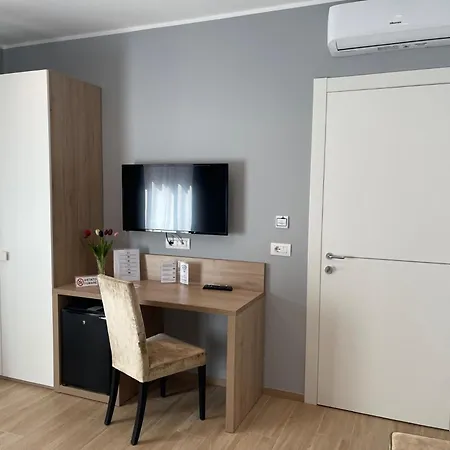Martini Suite 2 Bari-3