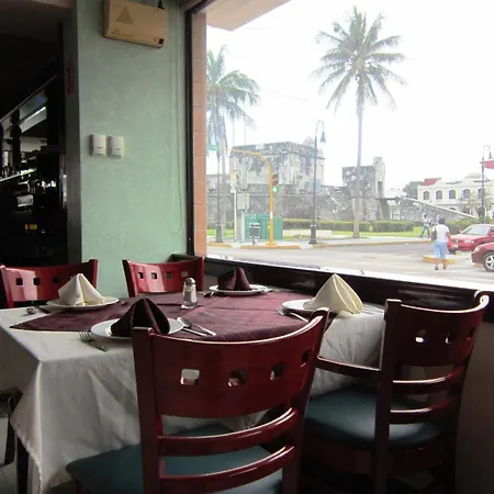 Hotel Baluarte-3