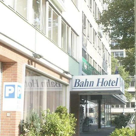 Bahn-Hotel-3