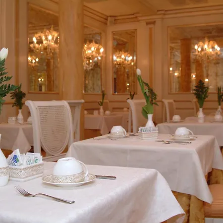 Hotel Belle Epoque-3
