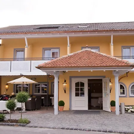 Hirsch 1783 Hotel Landhaus-2