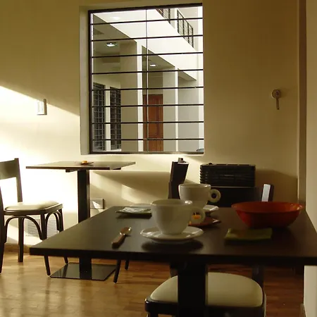 Hotel Urbana-3