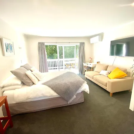 2 Mile Bay Guesthouse-3