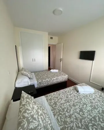 Chalet Pension Rooms Abril-2