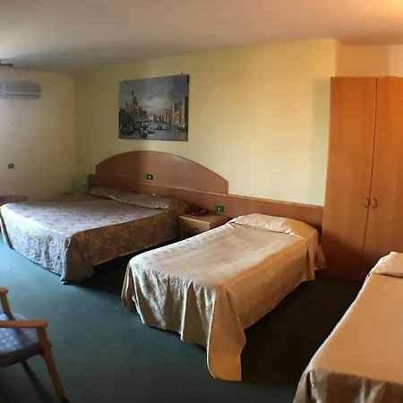 Ascot Lodging-3