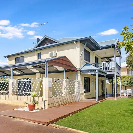 Observatory Guesthouse - Adults Only-3